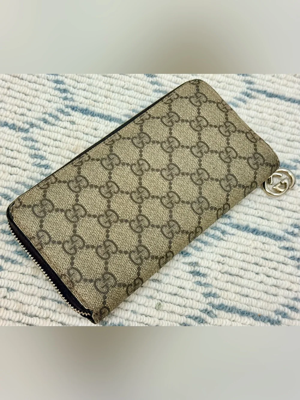 GUCCI Vintage Y2K Brown GG Monogram Supreme Canvas Zip-Around Wallet W/ G Charm - Picture 7 of 16